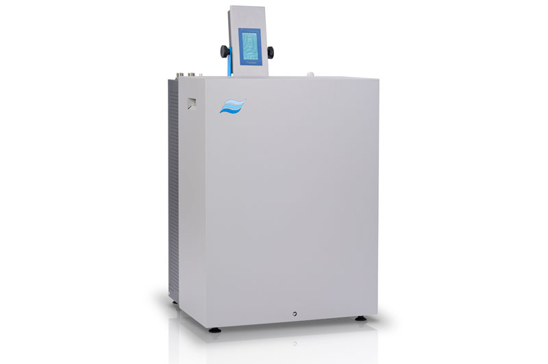 Water purifier with touch screen controller Water purifier with touch screen controller